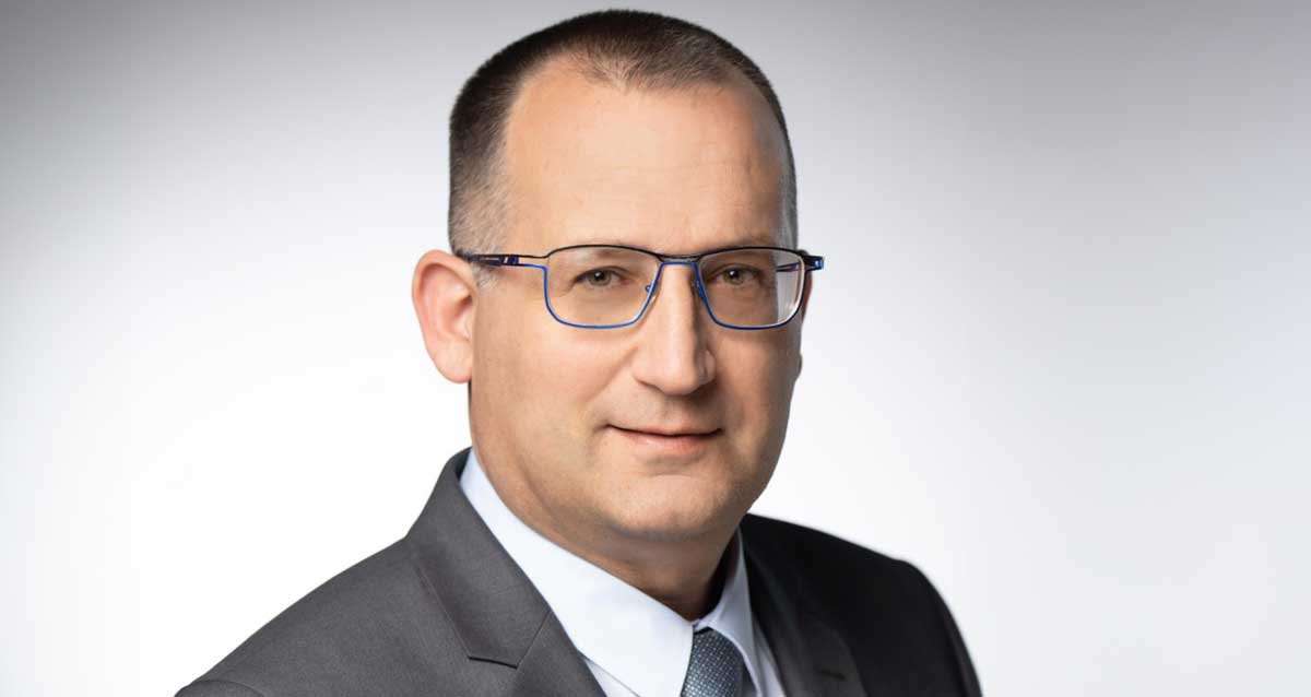 צילום פנים של רן קוניק