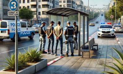הדמיית AI: מעצר שב"חים בתחנת אוטובוס ברמת גן (מערכת)