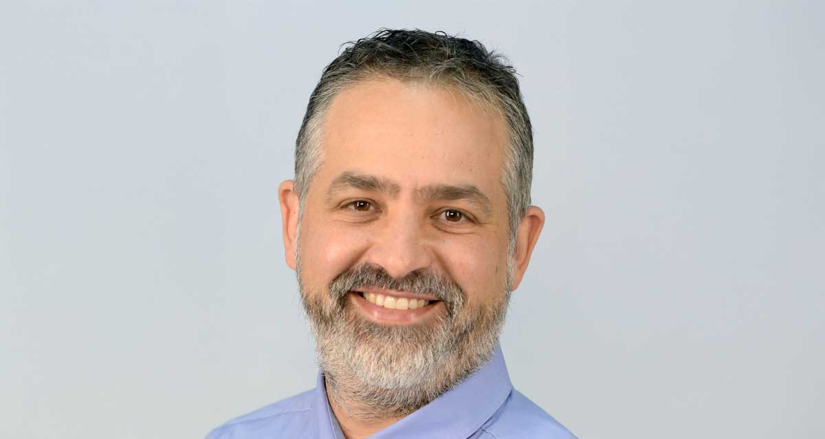 צילום פנים של אדר' ארז בן אליעזר מתכנן מחוז תל אביב במינהל התכנון