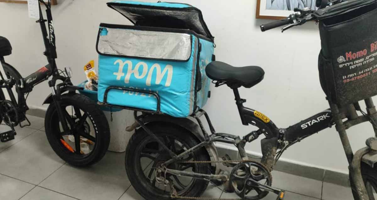 שב"חים נעצרו בגניבת אופניים חשמליים של וולט. בתמונה שני זוגות אופניים חשמליים.