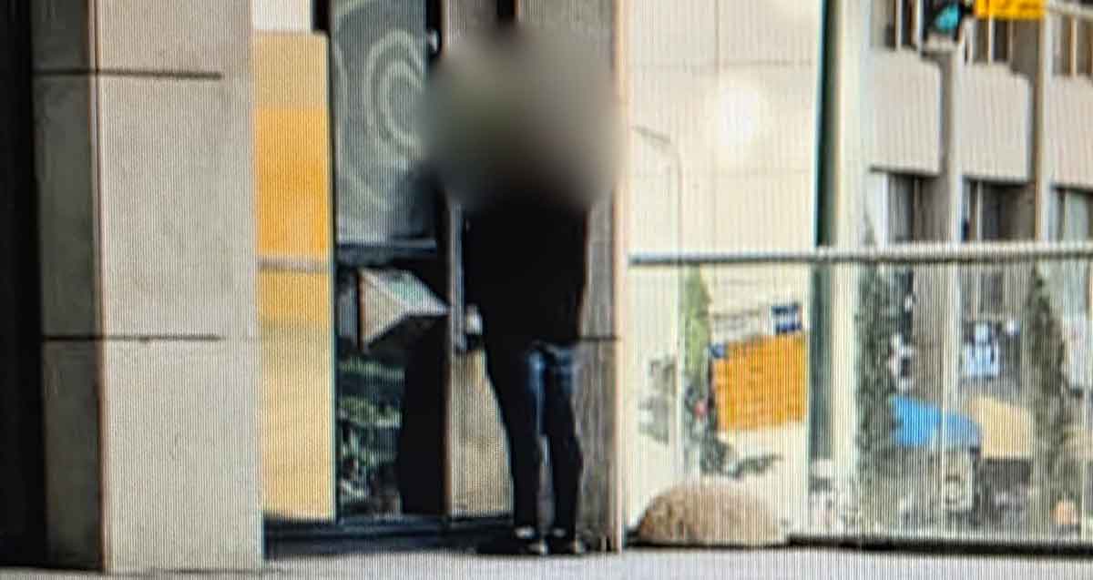 גנב מקשיש כרטיס אשראי