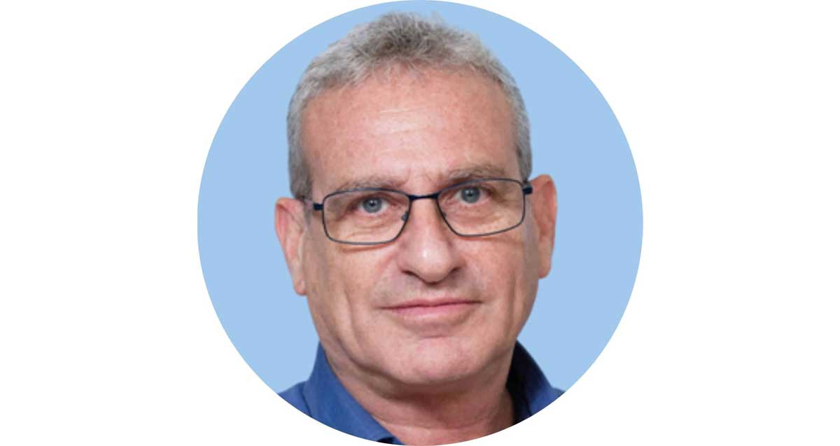 ישראל וילוז'ני מנהל בית ספר "אהל שם" ברמת גן