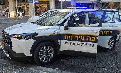 ניידת אכיפה עירונית בגבעתיים
