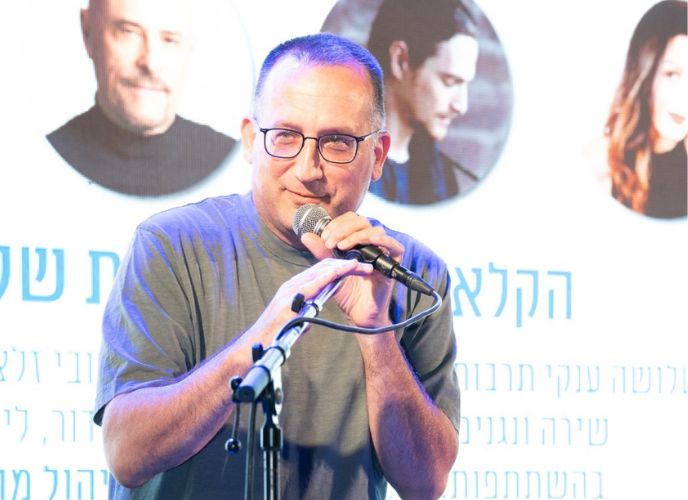 רן קוניק בפסטיבל הזמר העברי. צילום: מיקי לנגנטל רקורד הפקות